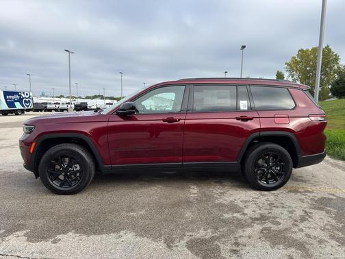 2025 Jeep Grand Cherokee L Laredo