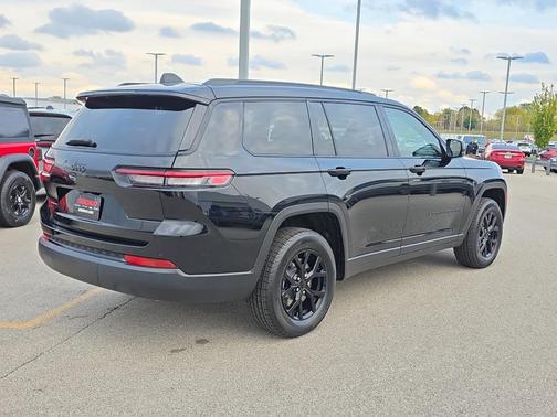 2025 Jeep Grand Cherokee L Laredo