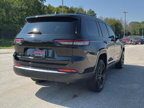 2025 Jeep Grand Cherokee L Laredo