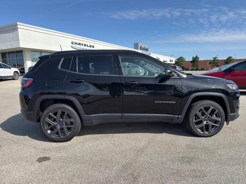 Diamond Black 2026 Jeep Compass Limited Altitude