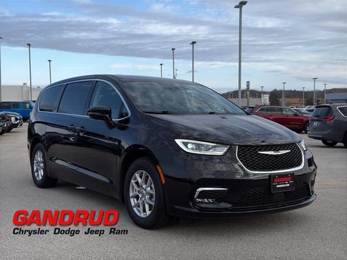 2024 Chrysler Pacifica Touring-L