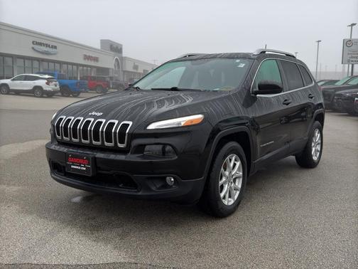 Brilliant Black Crystal Pearlcoat 2016 Jeep Cherokee Latitude