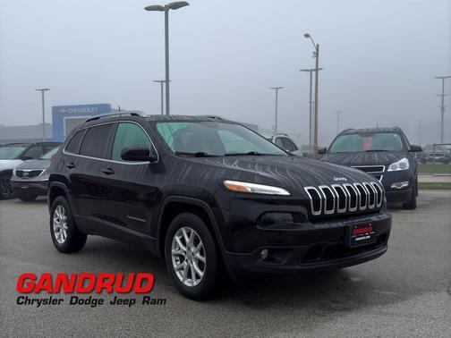 Brilliant Black Crystal Pearlcoat 2016 Jeep Cherokee Latitude
