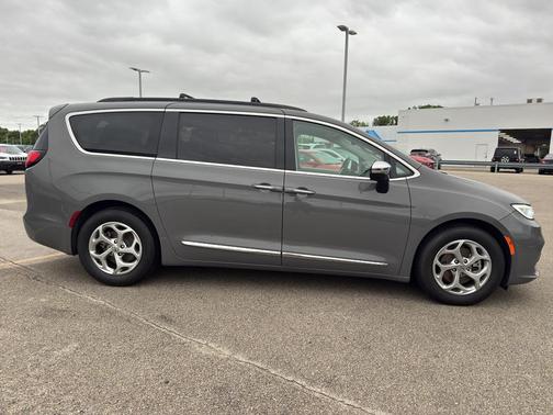 2023 Chrysler Pacifica Limited