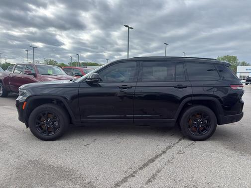 Diamond Black 2025 Jeep Grand Cherokee L Laredo