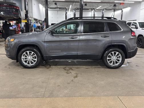 2022 Jeep Cherokee Latitude Lux