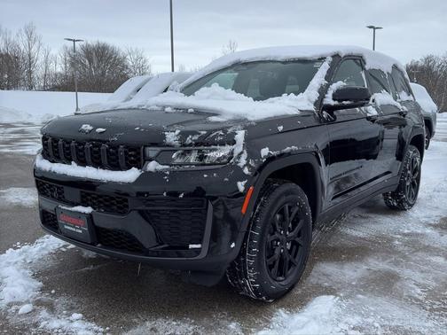 2026 Jeep Grand Cherokee Laredo