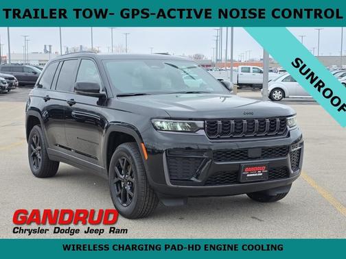 Diamond Black 2026 Jeep Grand Cherokee Laredo