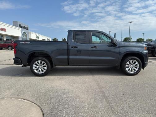 2022 Chevrolet Silverado 1500 Limited Custom