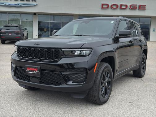 2025 Jeep Grand Cherokee Laredo