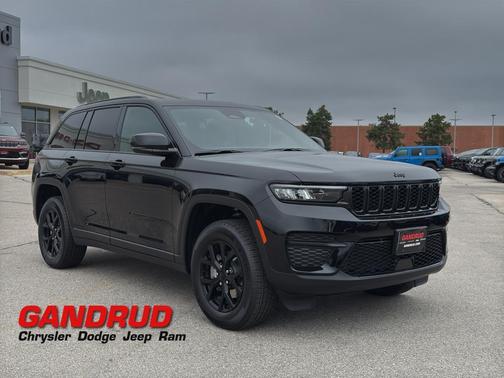 2025 Jeep Grand Cherokee Laredo