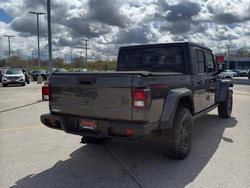 Granite Crystal Clearcoat Metallic 2023 Jeep Gladiator Sport
