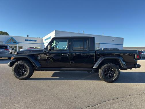 2021 Jeep Gladiator Sport