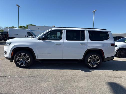 Bright White Clearcoat 2024 Jeep Wagoneer Series II