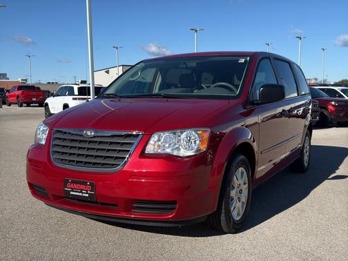 2008 Chrysler Town & Country LX