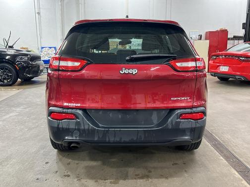 2015 Jeep Cherokee Sport