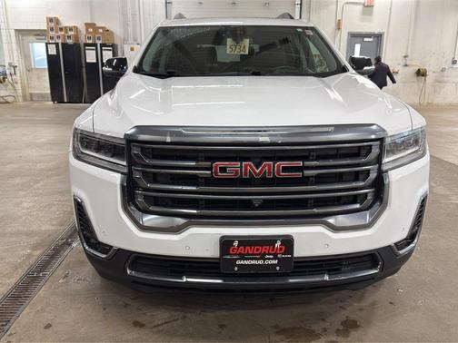 Summit White 2022 GMC Acadia AT4