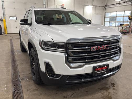 Summit White 2022 GMC Acadia AT4
