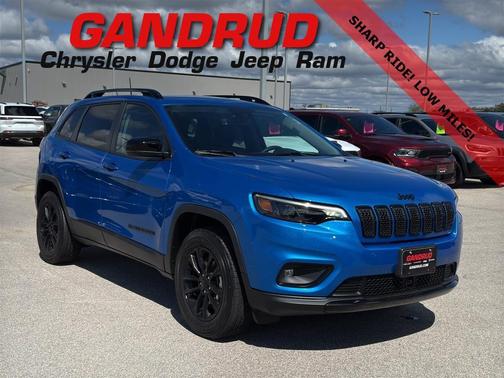2023 Jeep Cherokee Altitude Lux