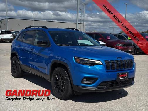 2023 Jeep Cherokee Altitude Lux