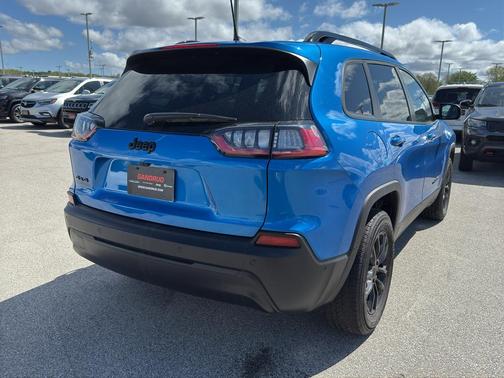 2023 Jeep Cherokee Altitude Lux