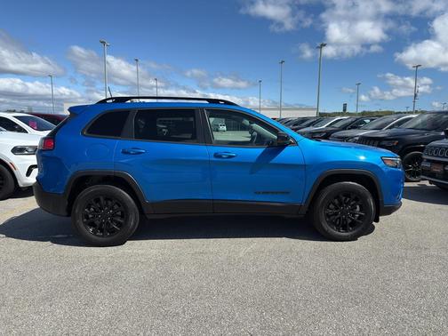 2023 Jeep Cherokee Altitude Lux