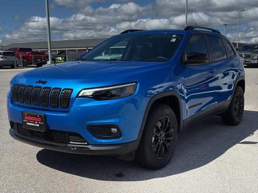 2023 Jeep Cherokee Altitude Lux