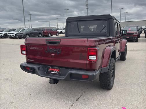 2021 Jeep Gladiator Sport