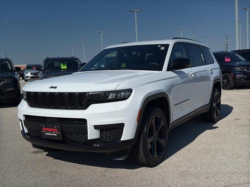2023 Jeep Grand Cherokee L Laredo