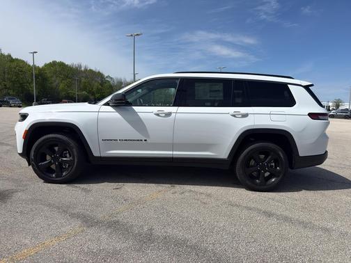 Bright White Clearcoat 2026 Jeep Grand Cherokee L Limited
