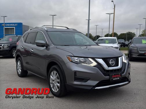 2017 Nissan Rogue SV