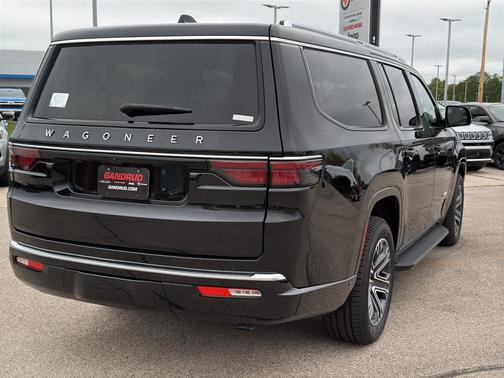 2025 Jeep Wagoneer L Base