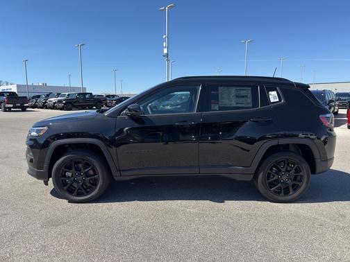 Diamond Black 2026 Jeep Compass Latitude