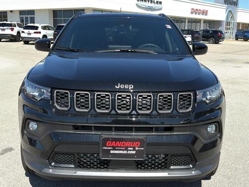 Diamond Black 2026 Jeep Compass Latitude