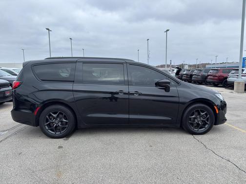 2019 Chrysler Pacifica Touring-L Plus