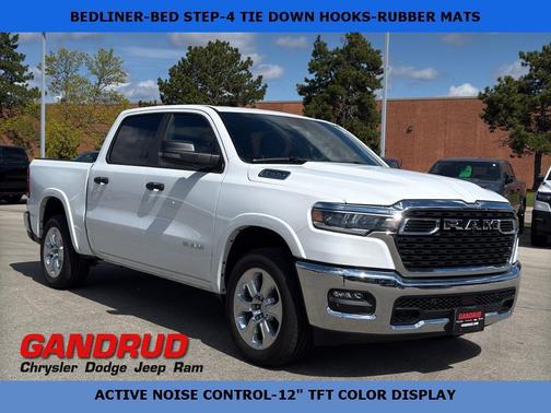 Bright White Clearcoat 2026 RAM 1500 Big Horn
