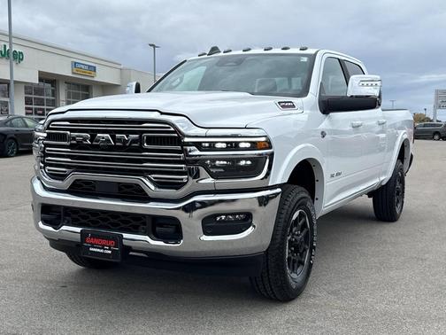 Bright White Clearcoat 2027 RAM 2500 Laramie