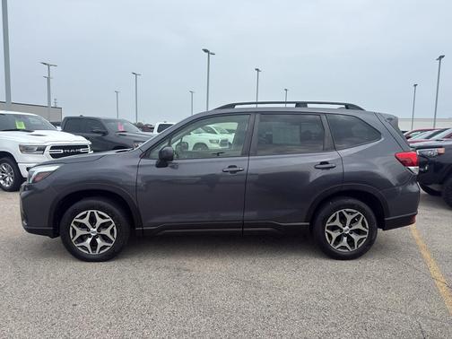 Magnetite Gray Metallic 2020 Subaru Forester Premium