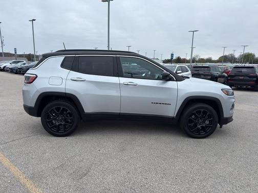 Silver Zynith 2025 Jeep Compass Limited