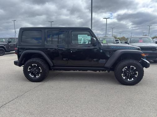 Black Clearcoat 2025 Jeep Wrangler 4xe Rubicon