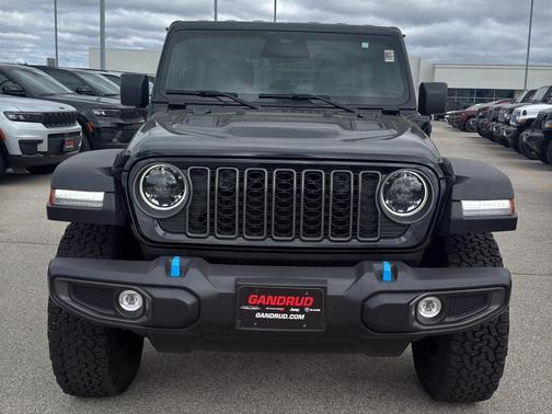 Black Clearcoat 2025 Jeep Wrangler 4xe Rubicon