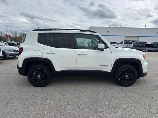 Alpine White Clearcoat 2019 Jeep Renegade Latitude