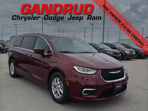 2023 Chrysler Pacifica Touring-L