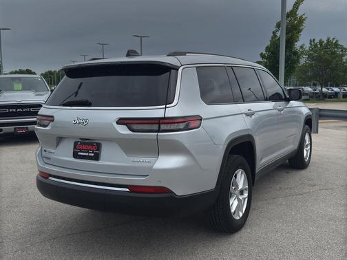 2022 Jeep Grand Cherokee L Laredo