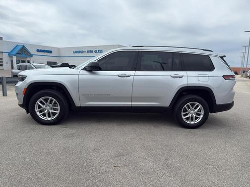 2022 Jeep Grand Cherokee L Laredo