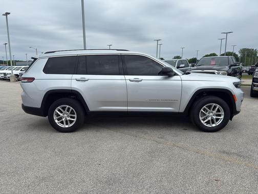 2022 Jeep Grand Cherokee L Laredo
