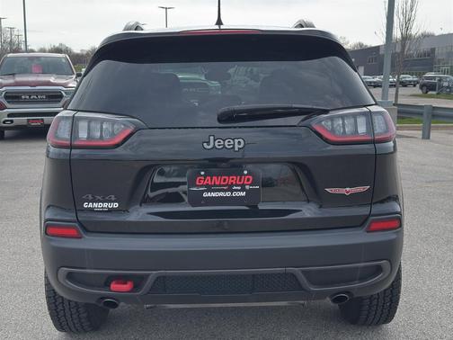 2022 Jeep Cherokee Trailhawk