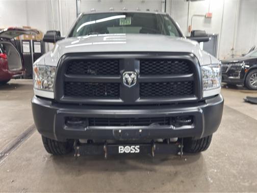 Bright White Clearcoat 2018 RAM 2500 Tradesman