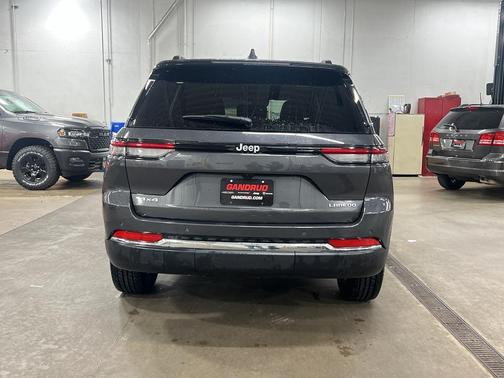 2024 Jeep Grand Cherokee Laredo