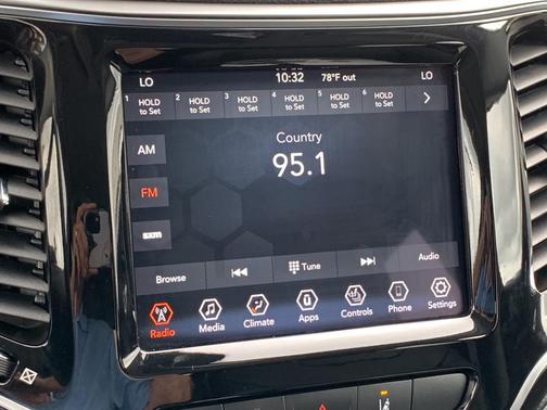 Photo 5 of 27 of 2020 Jeep Cherokee Limited